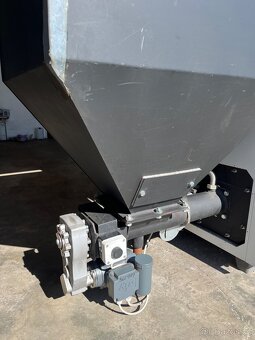 automat Benekov U25 - 7