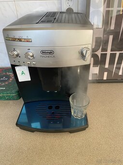 Delonghi Magnifica ESAM 02.110 S + návod - 7