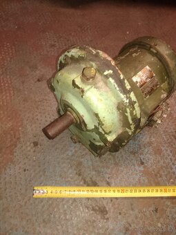 Motor s prevodovkou - 7