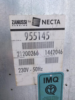 Automat na kávu s vracejícím mincovníkem - 7