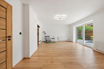 LUXUSNÍ byt Čebín 4kk 196m2 ( vč. zahrada, parking) - 7