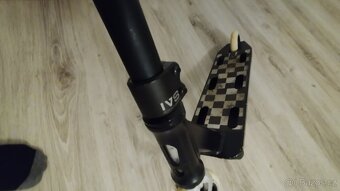 Prodám Custom freestyle koloběžku - 7