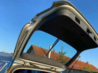 Páté dveře VW Golf 5 variant - 7