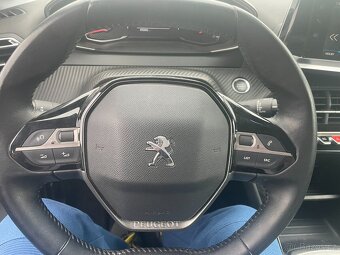 Peugeot 208 - 7