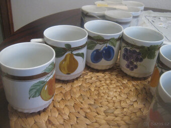 Prodám staré retro hrníčky-porcelán Karlový Vary. - 7