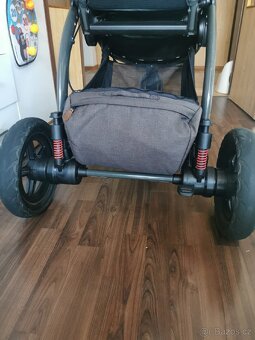Kočárek joie crosster trojkolka - 7