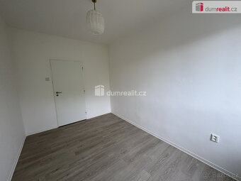 pronájem nově vymalovaného a komplet vystěhovaného bytu 3+kk - 7