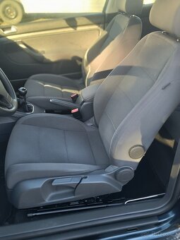 Volkswagen Golf 5, 1,6Mpi 75kw - 7