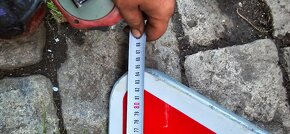 Dopravní značka - pozor chodci - 7