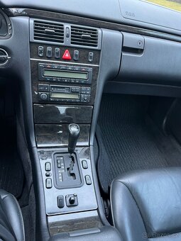 Mercedes E280 4-Matic nájezd 124 t. Km - 7