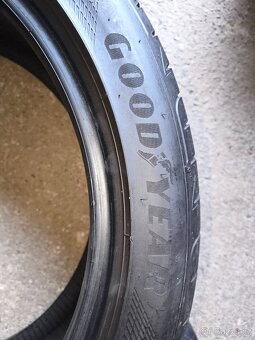 Goodyear 225/45 R18 - 7