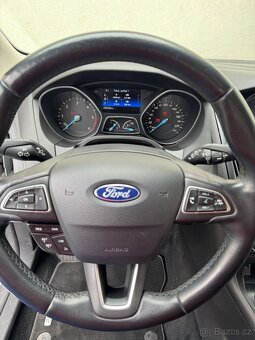 Ford Focus Kombi bílý - 11/2017 - 7