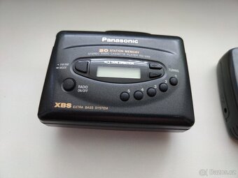 Dva walkmany. Panasonic a Saba - 7