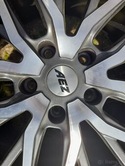 Pneu 275/45 19" - 7