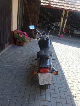Suzuki GZ 250 Marauder - 7