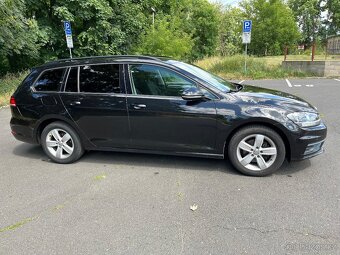 VW Golf 7, r.v. 2017, 1.6 diesel, NAVI, př. + zad. asistent, - 7