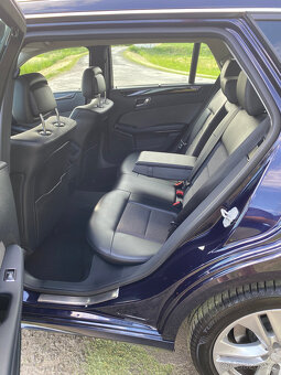 Mercedes Benz E350 CDI 4Matic Elegance - 7
