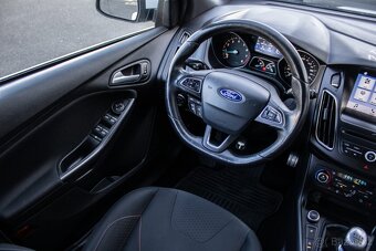 Ford Focus 1.5 EcoBoost ST Line - 7