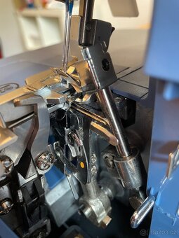 Overlock Singer S0235 - Making The Cut - 7