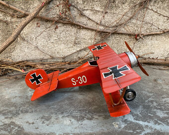 Plechový model stíhacího letounu Red Baron - kovová replika - 7