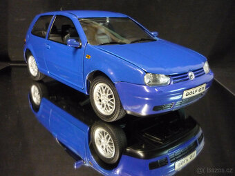 Volkswagen Golf GTI 1,9 TDI VW Revell 1/18 - 7