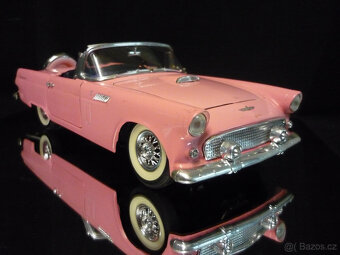 Ford Thunderbird Revell 1/18 - 7