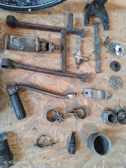 ČZ 125 B a T, 150 C - 7