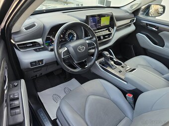 TOYOTA HIGHLANDER 4x4 2.5 182kW COMFORT 2021 / 7-míst / -DPH - 7