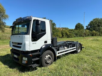 Iveco Stralis nosič kontejneru. - 7