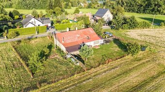 Prodej rodinného domu k rekonstrukci Lučina - 7