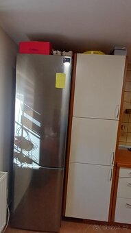 Kuchyňská linka s ledničkou a digestořem - 7