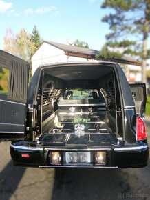 Pohřební vozidlo Lincoln Town Car - 7