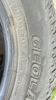 Prodám 2 ks. celoročních pneu Yokohama 215/65 R16 98H - 7