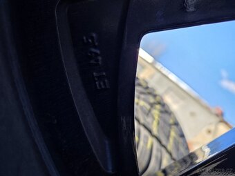 Zánovní orig.zimní sada Hyundai IONIC 5 235/55/19 - 7