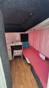 Karavan N126 Niewiadow Predom Prespol, veterán - 7