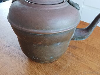 FRANCOUZSKÁ STAROŽITNÁ MOSAZNOMĚDĚNÁ KONVICE RUČNĚ VYROBENÁ - 7