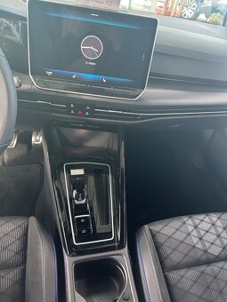 Volkswagen Golf R-Line - 7