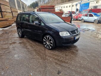 Volkswagen Touran - 7