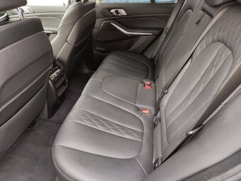 BMW X5 40i xDrive Mpaket HUD LASER KARBON KAMERA TAŽNÉ - 7