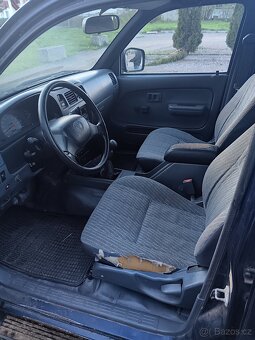 Toyota hilux 2,4td - 7