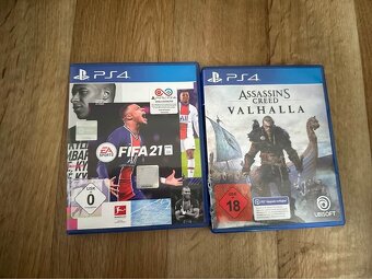 PS4 Pro 1TB + 2 ovladače + hry,sluchátka, taška - 7