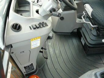 Traktorbagr CASE 590 SV - 256MTH - 7