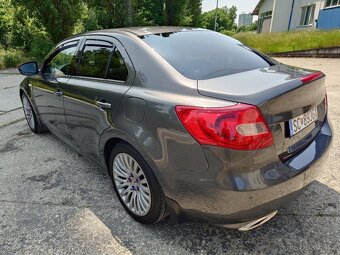 Suzuki Kizashi 2.4 AWD CVT - 7