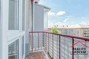 Prodej bytu v os. vl. 2+1+komora + balkon/69m2 na ul. Jurkov - 7