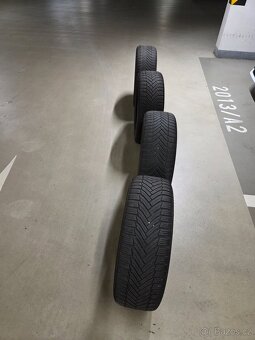 Michelin 215/60 R16 - 7