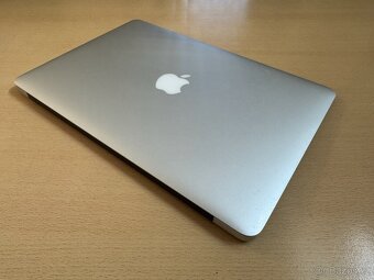 MacBook Air 13″ (Early 2015) - 8 GB / 256 GB - 7