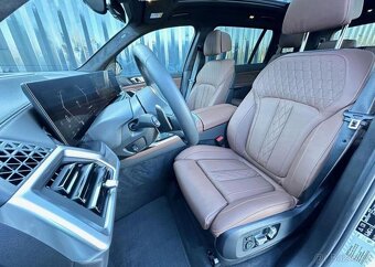 BMW X7 automat nafta 250 kw 2022 - 7