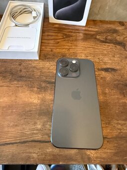 iPhone 15 Pro 256 GB, Black Titanium - 7