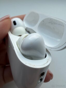 Apple AirPods Pro 2. Generace - 7
