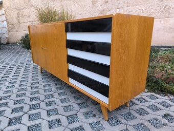 Retro komoda U-460 Jiří Jiroutek - Brusel 60. léta - 7